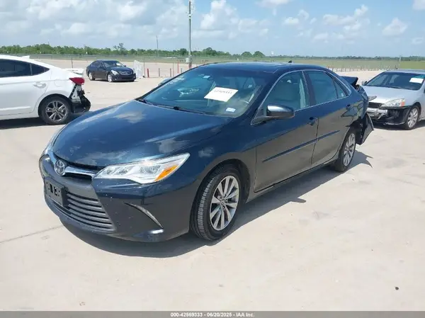 4T1BK1FK8GU575270 2016 TOYOTA CAMRY - Image 2