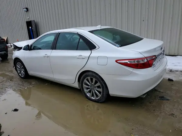 4T1BK1FK8GU575737 2016 TOYOTA CAMRY - Image 2