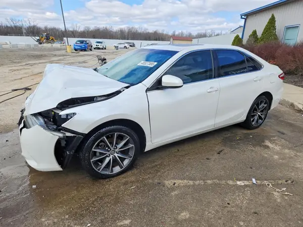 4T1BK1FK8GU576564 2016 TOYOTA CAMRY - Image 1