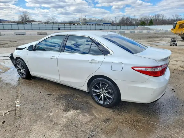 4T1BK1FK8GU576564 2016 TOYOTA CAMRY - Image 2