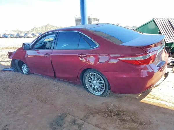 4T1BK1FK8GU576645 2016 TOYOTA CAMRY - Image 2