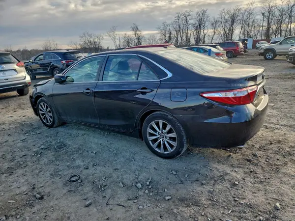 4T1BK1FK8HU580180 2017 TOYOTA CAMRY - Image 2
