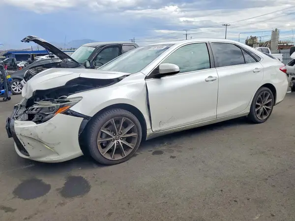 4T1BK1FK8HU580275 2017 TOYOTA CAMRY - Image 1