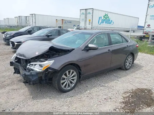 4T1BK1FK8HU580924 2017 TOYOTA CAMRY - Image 2