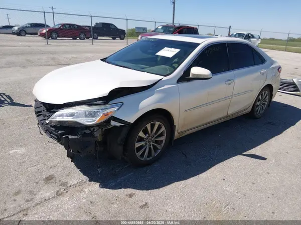 4T1BK1FK8HU581958 2017 TOYOTA CAMRY - Image 2