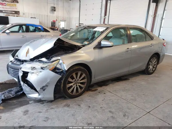 4T1BK1FK9GU569106 2016 TOYOTA CAMRY - Image 2