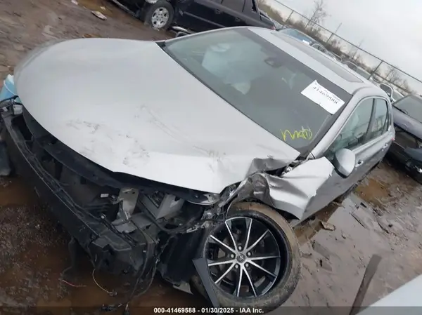 4T1BK1FK9GU569347 2016 TOYOTA CAMRY - Image 2
