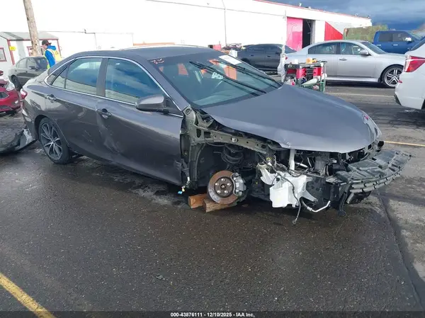 4T1BK1FK9GU569803 2016 TOYOTA CAMRY - Image 1
