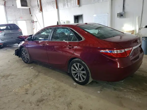 4T1BK1FK9GU570451 2016 TOYOTA CAMRY - Image 2