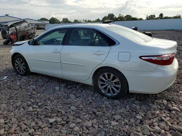 4T1BK1FK9GU570921 2016 TOYOTA CAMRY - Image 2
