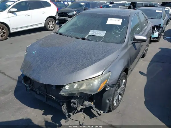 4T1BK1FK9GU571082 2016 TOYOTA CAMRY - Image 2