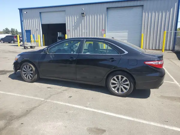 4T1BK1FK9HU032074 2017 TOYOTA CAMRY - Image 2