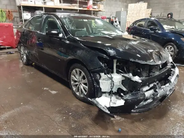 4T1BK1FK9HU577675 2017 TOYOTA CAMRY - Image 1