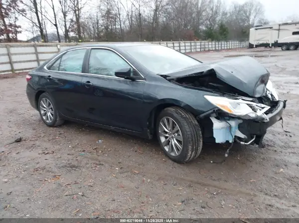4T1BK1FK9HU580012 2017 TOYOTA CAMRY - Image 1