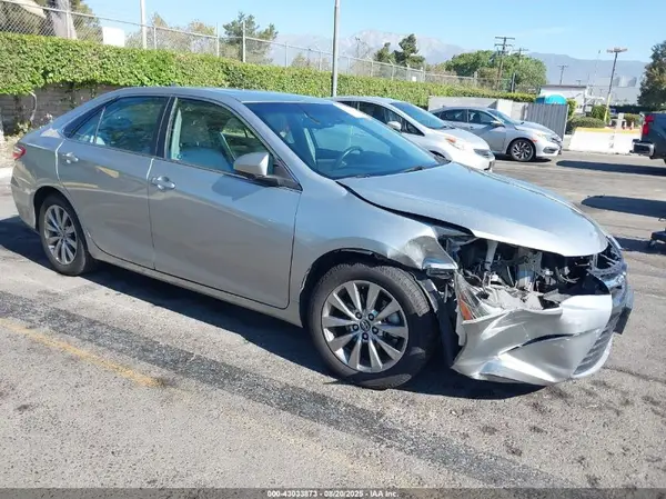 4T1BK1FK9HU581774 2017 TOYOTA CAMRY - Image 1
