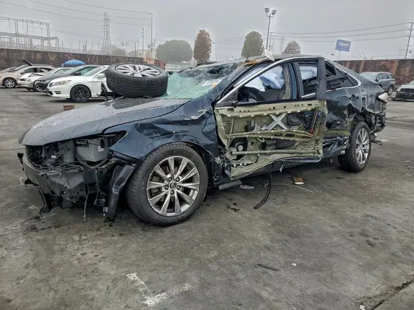 4T1BK1FKXGU569275 2016 TOYOTA CAMRY - Image 1