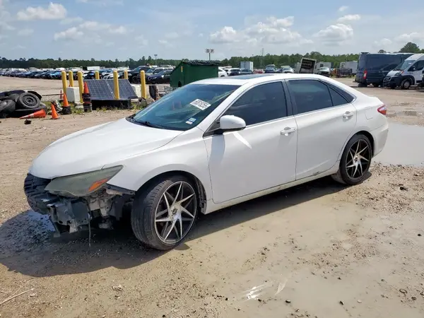 4T1BK1FKXGU569891 2016 TOYOTA CAMRY - Image 1