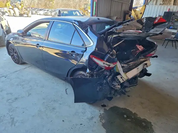 4T1BK1FKXGU576596 2016 TOYOTA CAMRY - Image 2