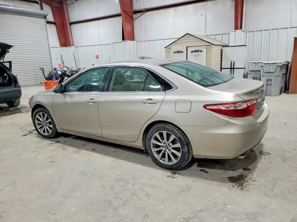 4T1BK1FKXGU576923 2016 TOYOTA CAMRY - Image 2