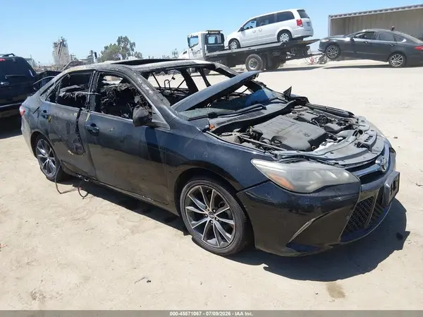 4T1BK1FKXHU578236 2017 TOYOTA CAMRY - Image 1