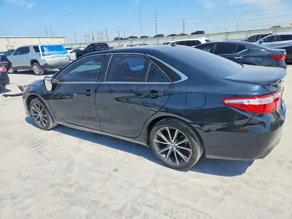 4T1BK1FKXHU581329 2017 TOYOTA CAMRY - Image 2