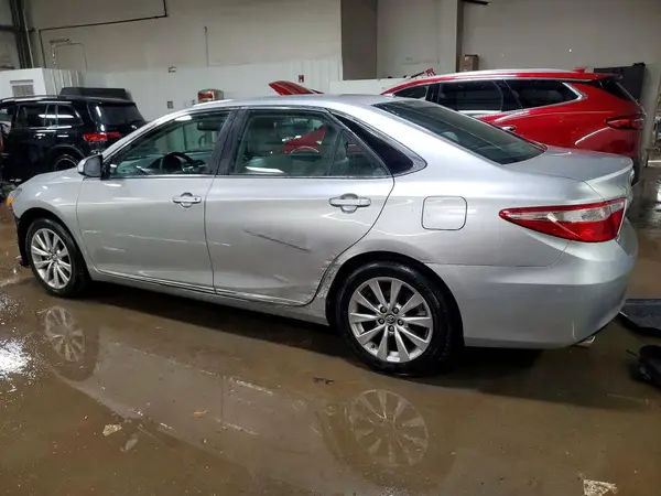 4T1BK1FKXHU581752 2017 TOYOTA CAMRY - Image 2