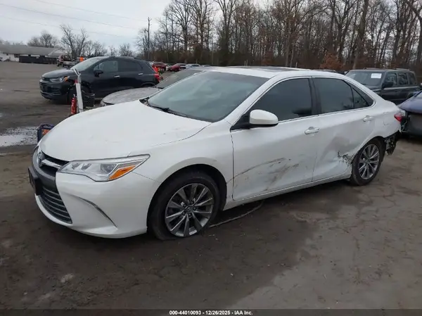4T1BK1FKXHU582304 2017 TOYOTA CAMRY - Image 2