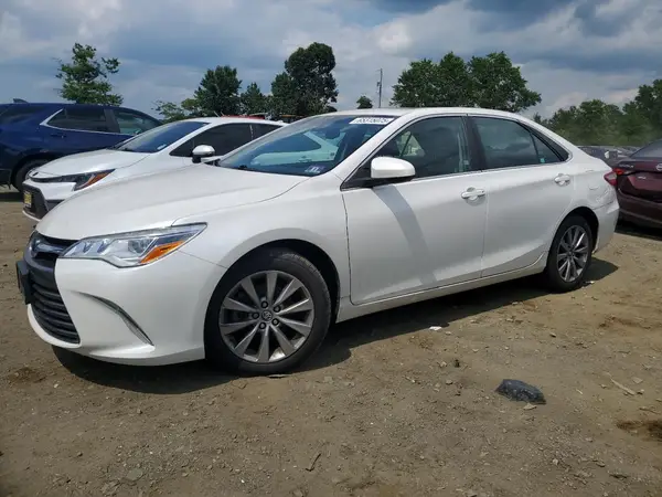 4T1BK1FKXHU584652 2017 TOYOTA CAMRY - Image 1