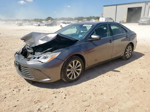 4T1BK1FKXHU585350 2017 TOYOTA CAMRY - Image 1