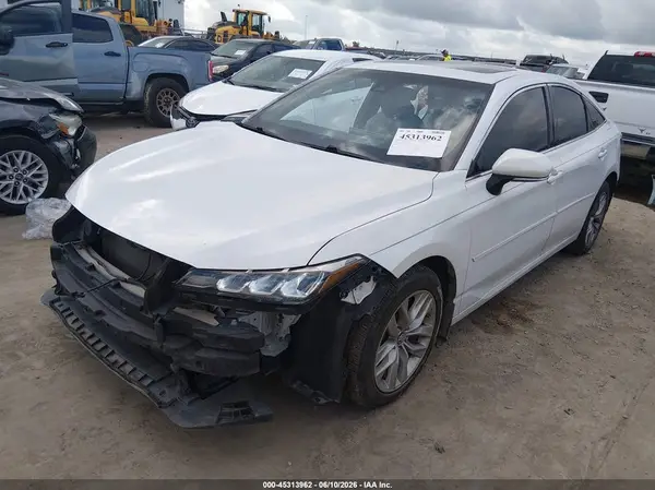4T1BZ1FB2KU013806 2019 TOYOTA AVALON - Image 2