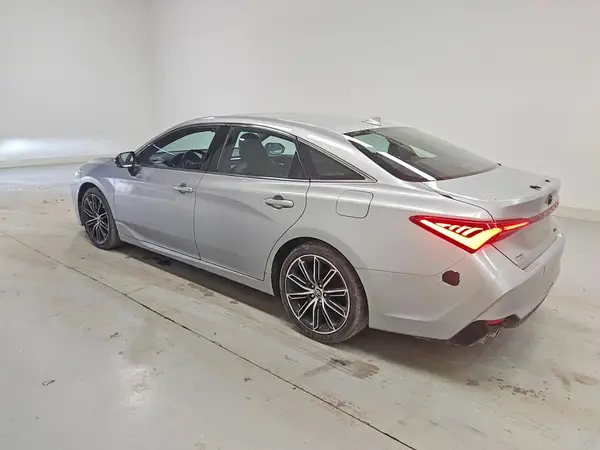 4T1BZ1FB5KU006932 2019 TOYOTA AVALON - Image 2