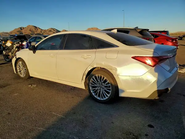 4T1BZ1FB5KU019471 2019 TOYOTA AVALON - Image 2