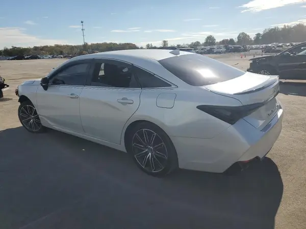 4T1BZ1FB7KU003952 2019 TOYOTA AVALON - Image 2
