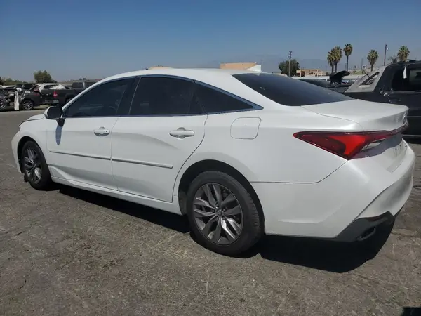 4T1BZ1FBXKU032359 2019 TOYOTA AVALON - Image 2