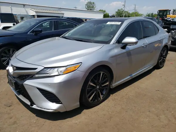 4T1BZ1HK0JU006896 2018 TOYOTA CAMRY - Image 1