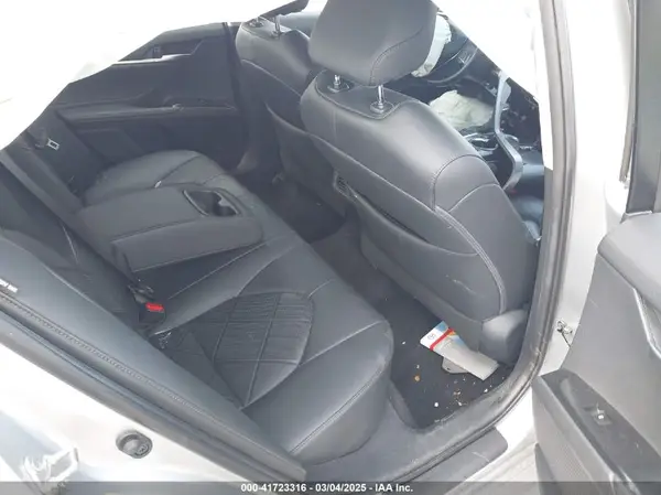 4T1BZ1HK0JU010060 2018 TOYOTA CAMRY - Image 8