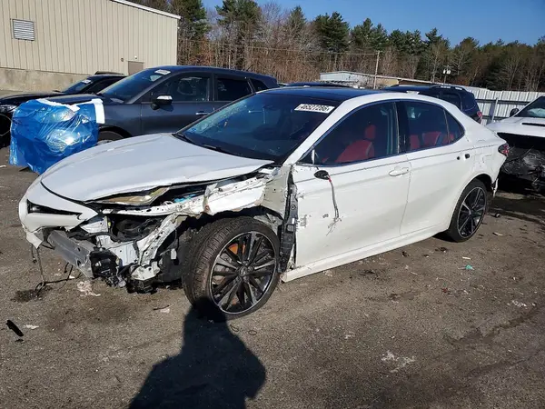 4T1BZ1HK0JU011662 2018 TOYOTA CAMRY - Image 1