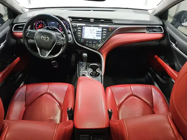 4T1BZ1HK0JU018059 2018 TOYOTA CAMRY - Image 8
