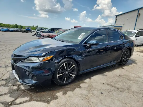 4T1BZ1HK0JU500353 2018 TOYOTA CAMRY - Image 1
