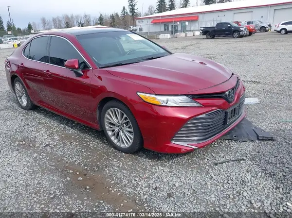 4T1BZ1HK0JU502216 2018 TOYOTA CAMRY - Image 1