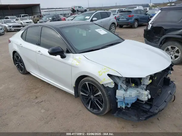 4T1BZ1HK0KU024221 2019 TOYOTA CAMRY - Image 1