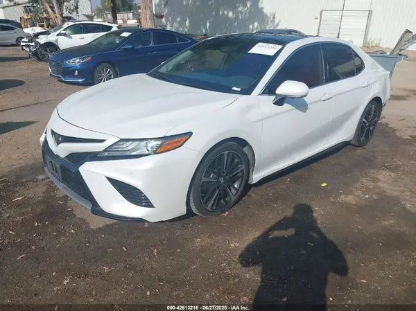 4T1BZ1HK0KU032013 2019 TOYOTA CAMRY - Image 2