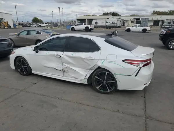 4T1BZ1HK0KU509488 2019 TOYOTA CAMRY - Image 2