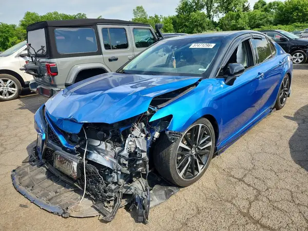 4T1BZ1HK1JU001139 2018 TOYOTA CAMRY - Image 1