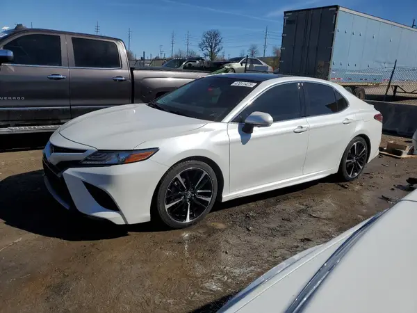 4T1BZ1HK1JU002050 2018 TOYOTA CAMRY - Image 1