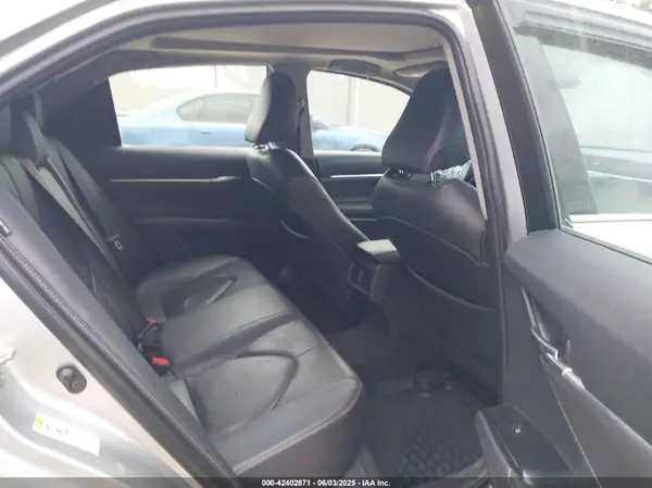 4T1BZ1HK1JU003683 2018 TOYOTA CAMRY - Image 8