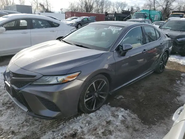 4T1BZ1HK1JU010763 2018 TOYOTA CAMRY - Image 1