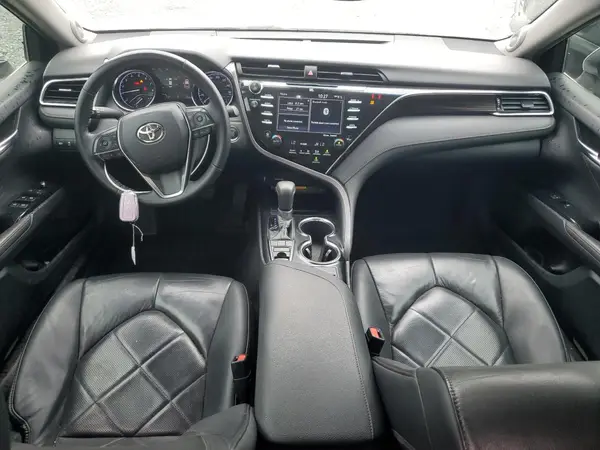 4T1BZ1HK1JU018104 2018 TOYOTA CAMRY - Image 8