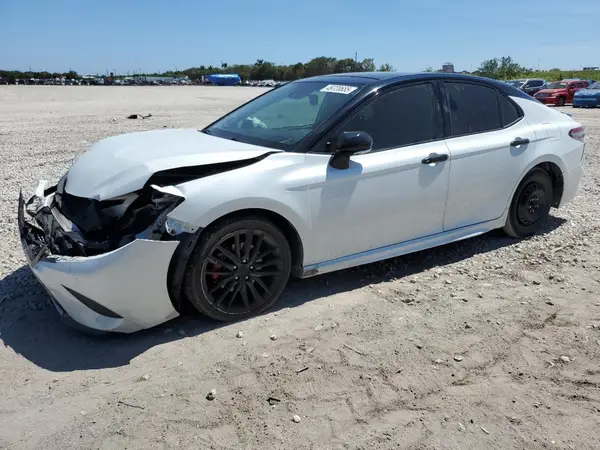 4T1BZ1HK1KU022901 2019 TOYOTA CAMRY - Image 1