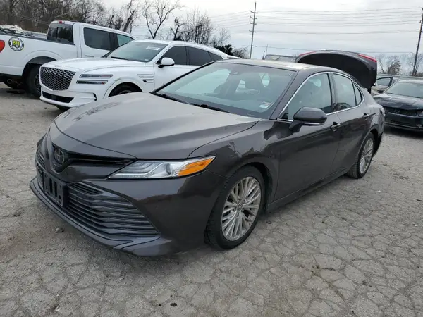 4T1BZ1HK2JU001442 2018 TOYOTA CAMRY - Image 1